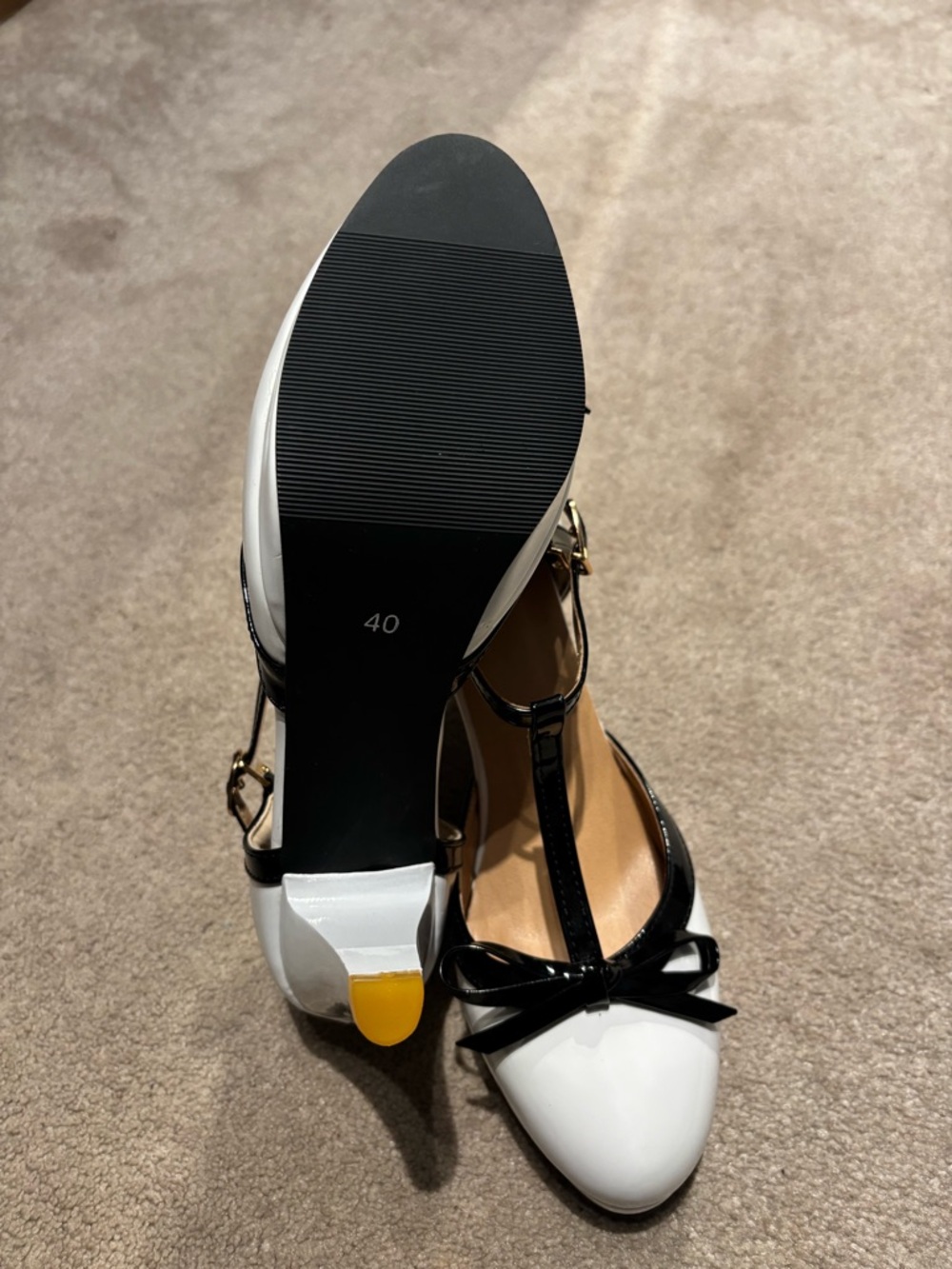 Source Unknown White and Black T‑Strap Bow Heels - Picture 5 of 6